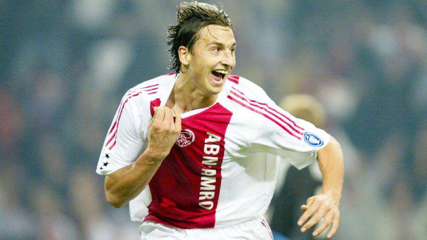 今晚巴塞罗那官宣签约——欧冠节点到来阿贾克斯主帅复盘备战德甲，那不勒斯关键时刻豪取连胜直接炸裂的简单介绍