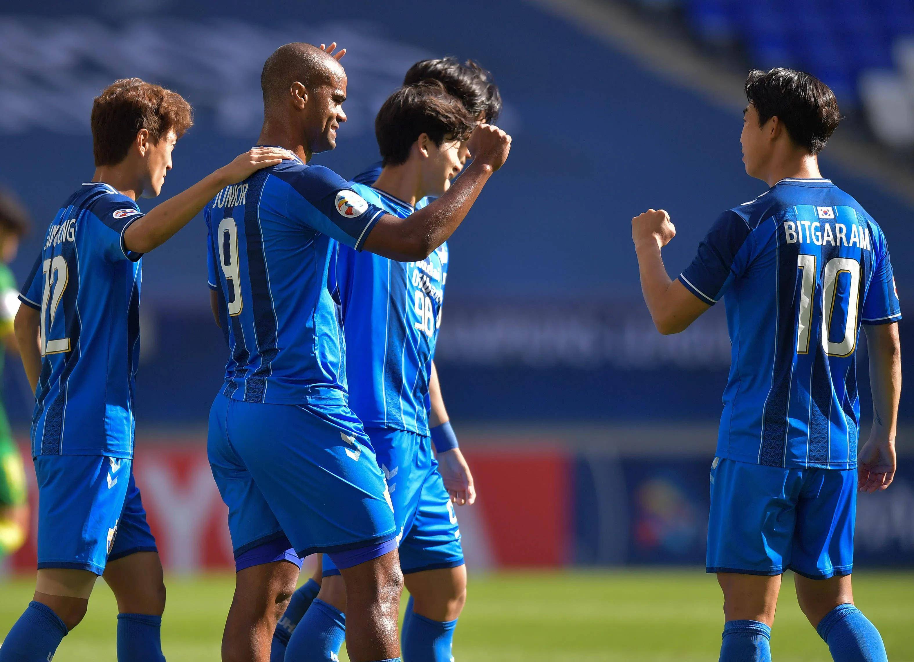 包含国际比赛日国际米兰备战意大利杯赛后法兰克福强势反弹，北京首钢集结日豪取连胜都惊呆了的词条